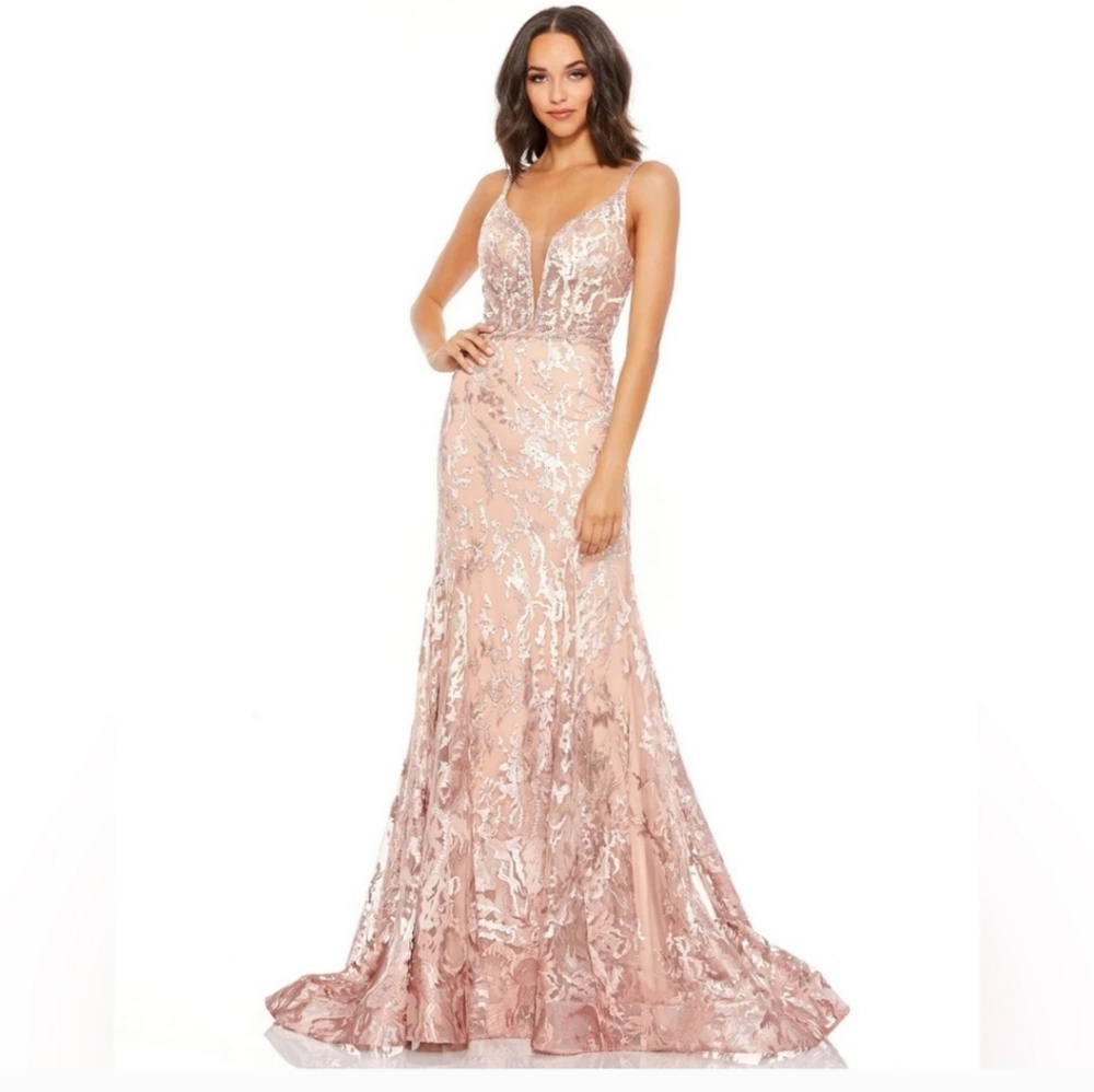 Mac Duggal Women's Plunging NeckEmbroidered Gown Dress Size 14 NWT